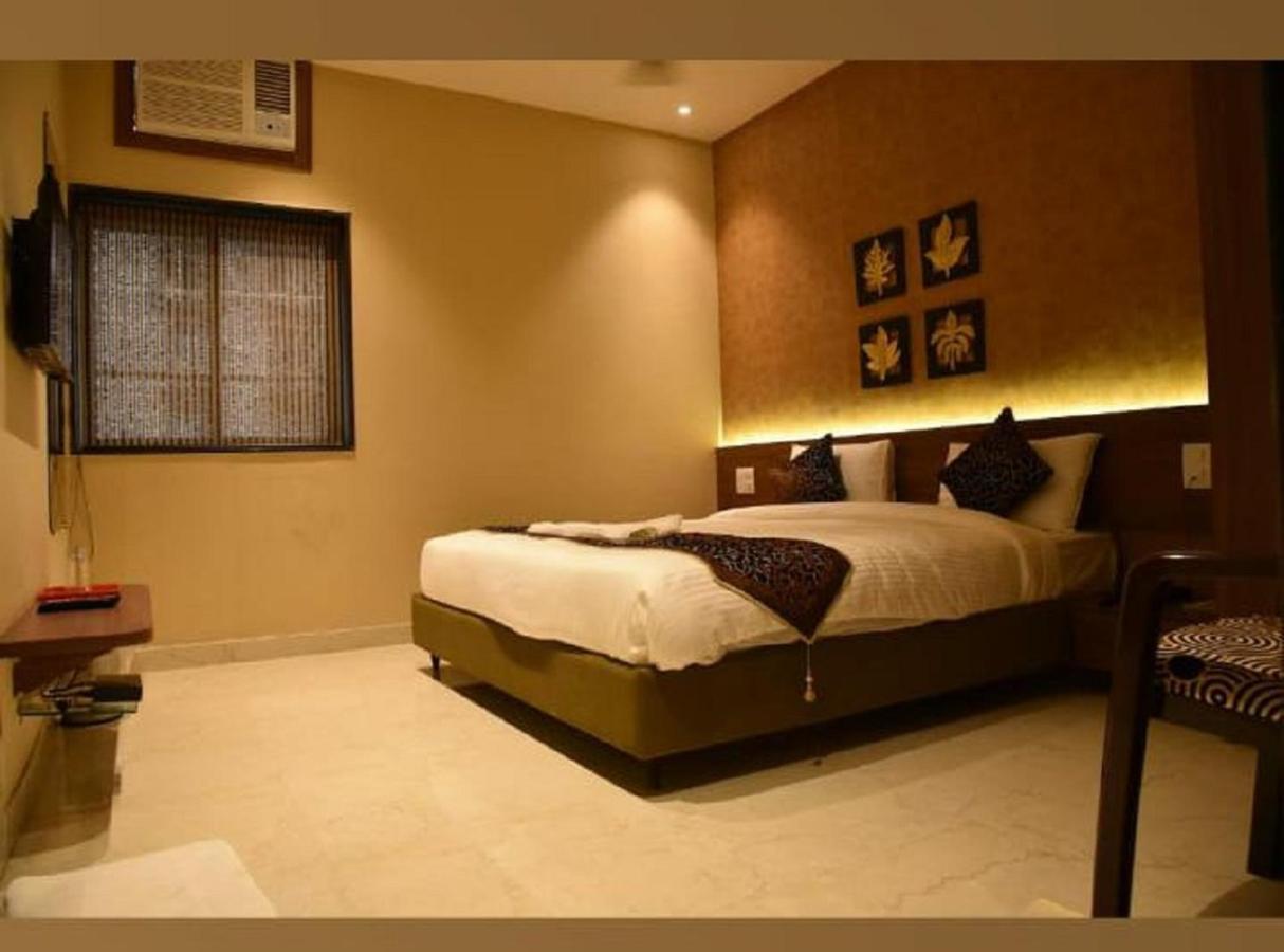 Ash Luxury Hotel With View Of Taj Mahal Agra  Exterior photo